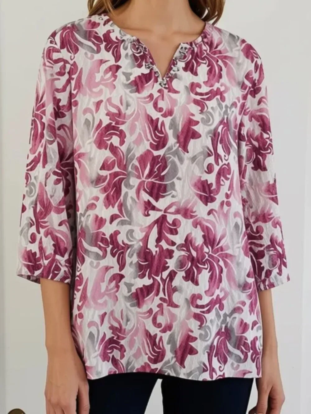 Alfred Dunner Veneto Valley Pink Gray White Floral Embellished Vneck 18W Blouse